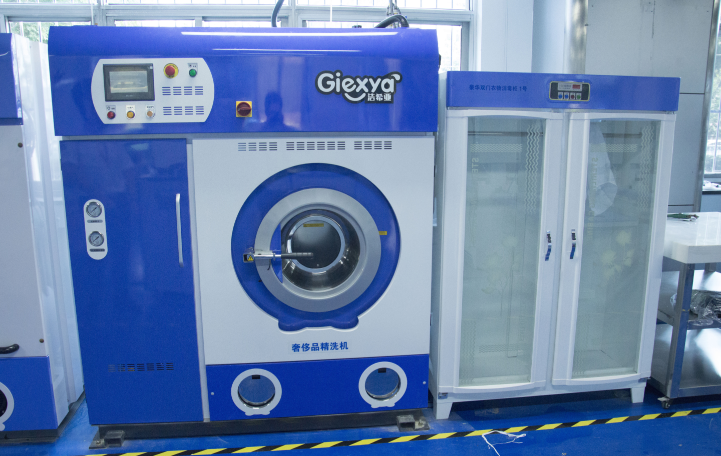 一套干洗設(shè)備多少錢 一套干洗設(shè)備多少錢